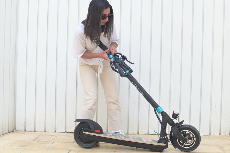 קורקינט חשמלי מתקפל